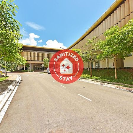 Capital O 90614 Cvia Ummul Hotel Padang Besar Exteriör bild