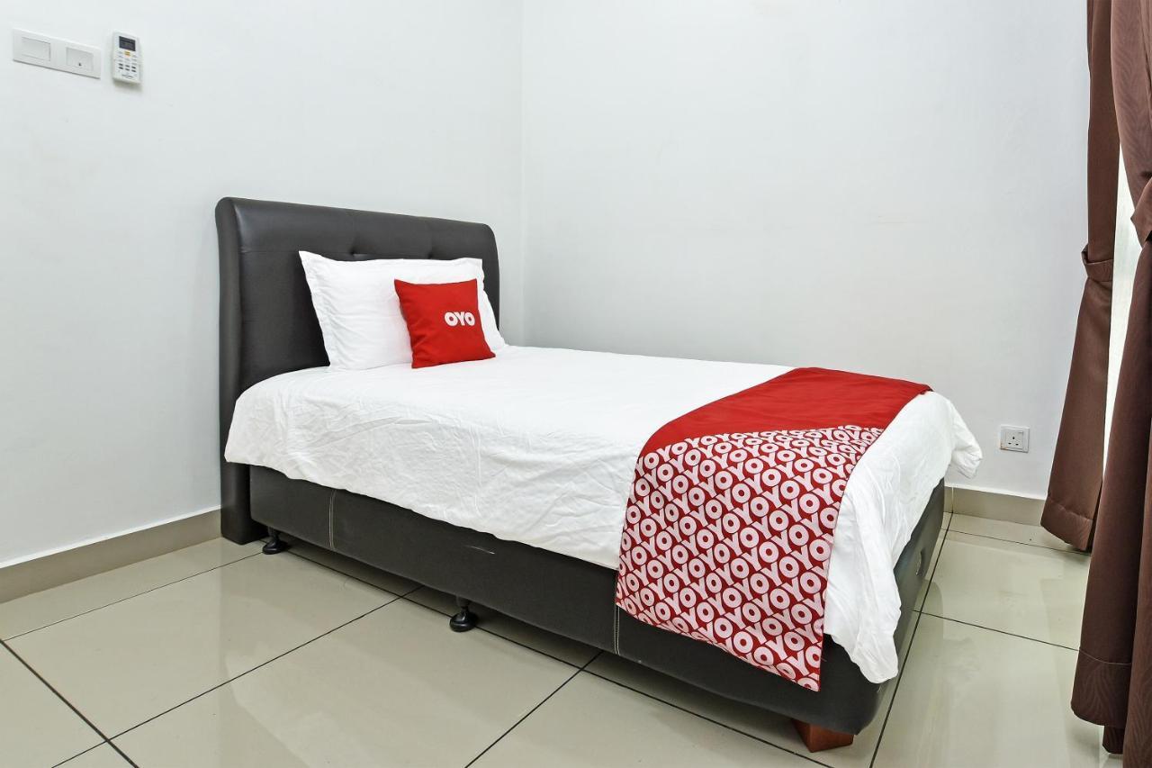 Capital O 90614 Cvia Ummul Hotel Padang Besar Exteriör bild