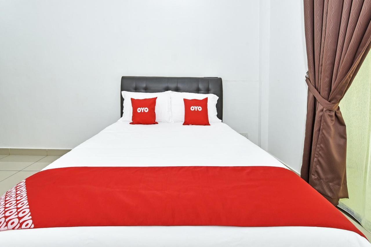 Capital O 90614 Cvia Ummul Hotel Padang Besar Exteriör bild