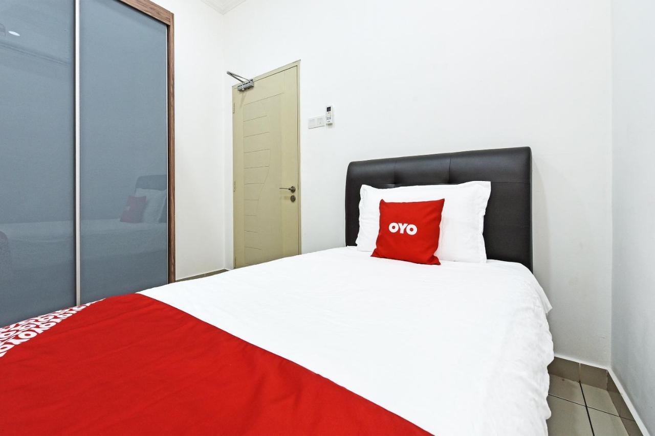 Capital O 90614 Cvia Ummul Hotel Padang Besar Exteriör bild
