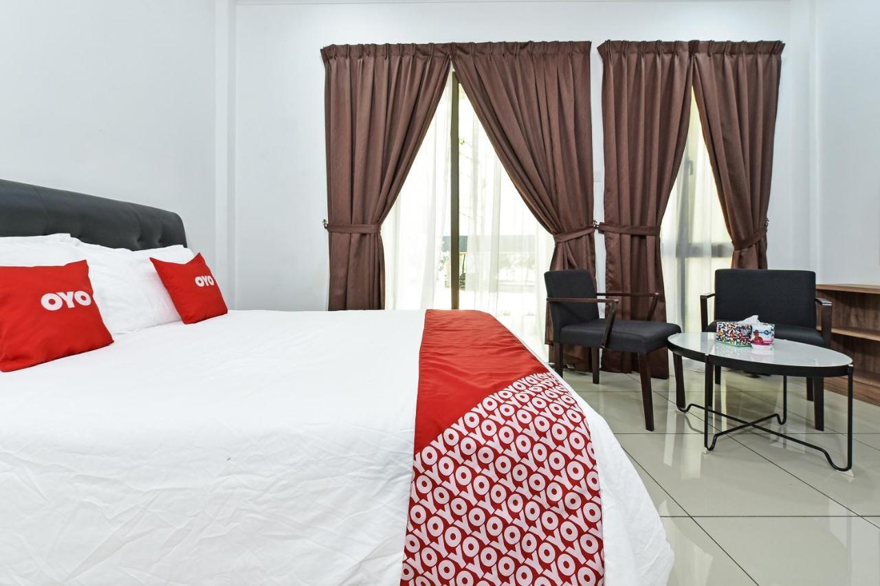 Capital O 90614 Cvia Ummul Hotel Padang Besar Exteriör bild
