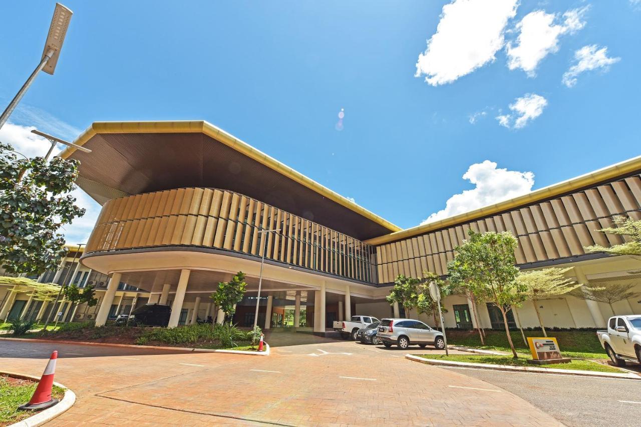 Capital O 90614 Cvia Ummul Hotel Padang Besar Exteriör bild